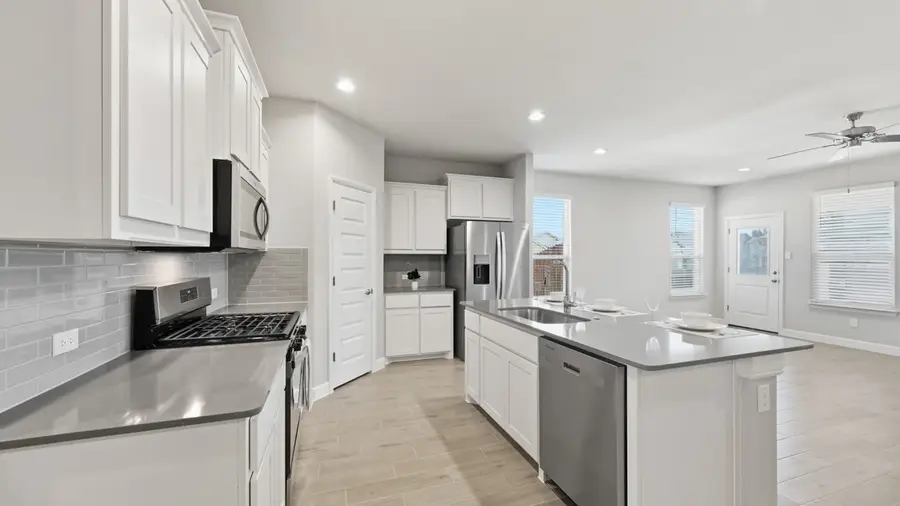 1905 Jackson Street, Cleburne, TX 76033 - Image #2