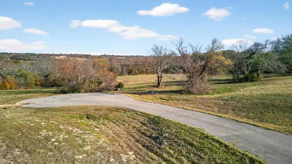 6105 Overlook Point, Athens, TX 75752