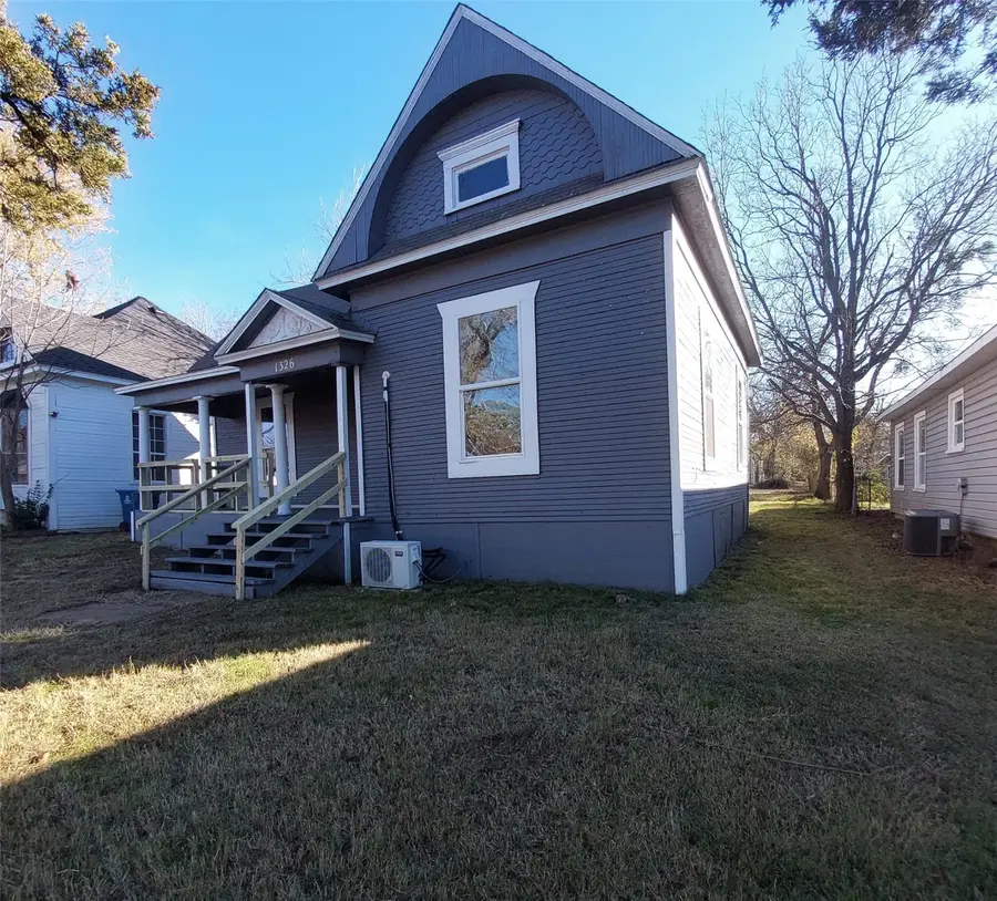 1326 W Sears Street, Denison, TX 75020 - #2