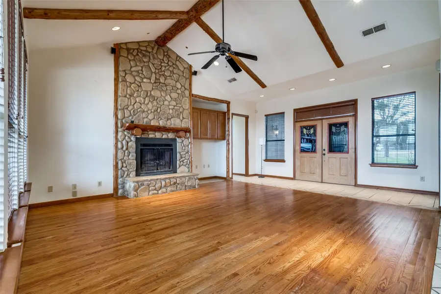 330 Deer Track Road, Weatherford, TX 76085 - Image #2