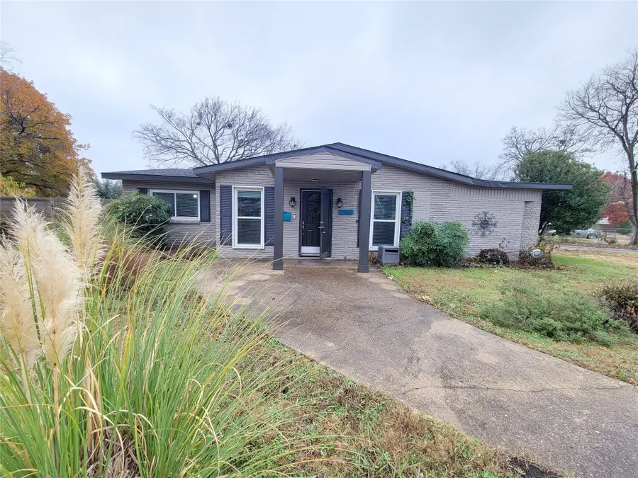 2130 Dunloe Avenue, Dallas, TX 75228 - Image #2