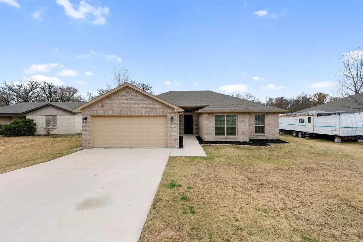 1627 Tanglewood Drive, Azle, TX 76020 - Image #1