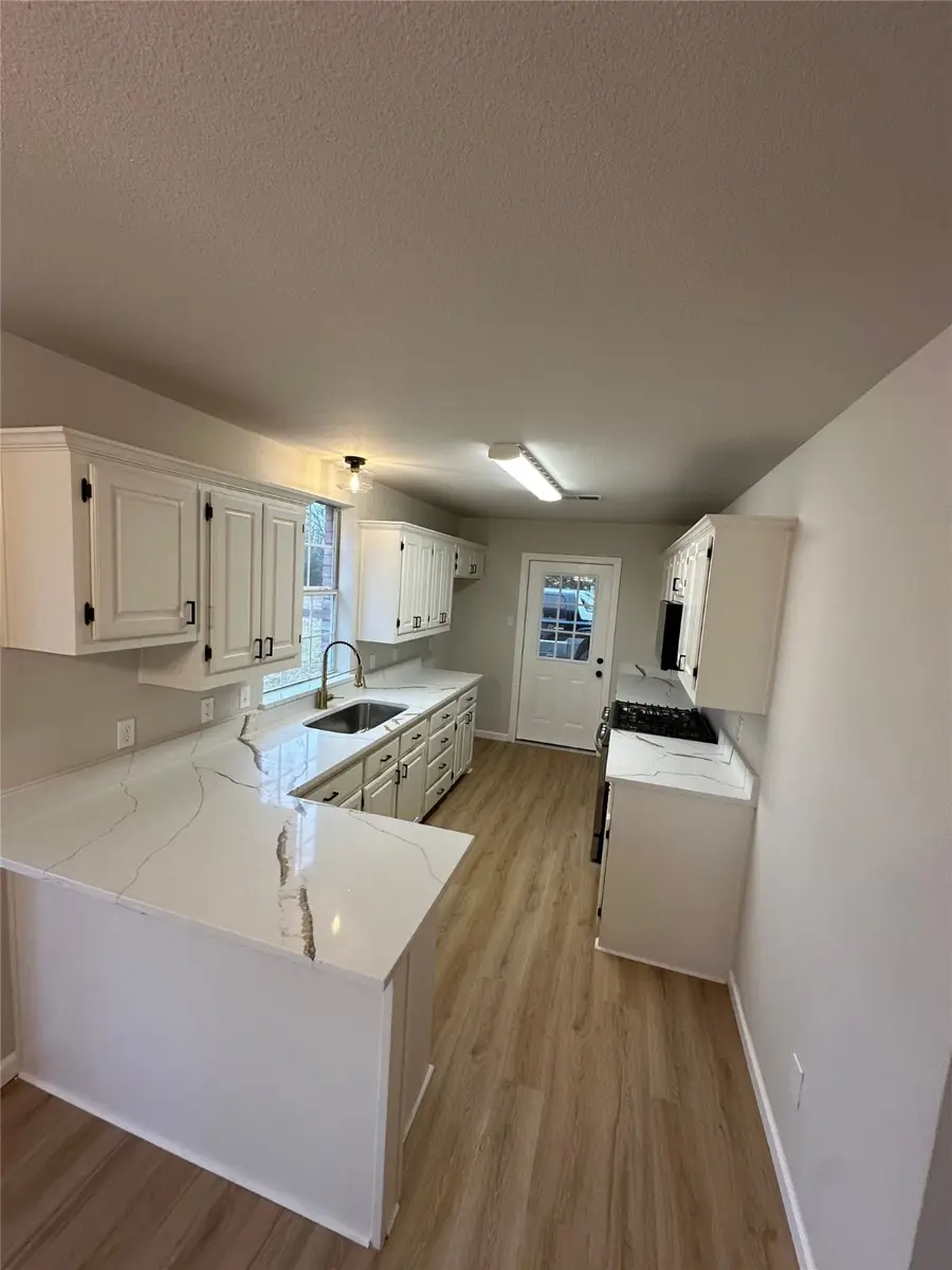 130 Spring Lake Circle, Waxahachie, TX 75167 - Image #3