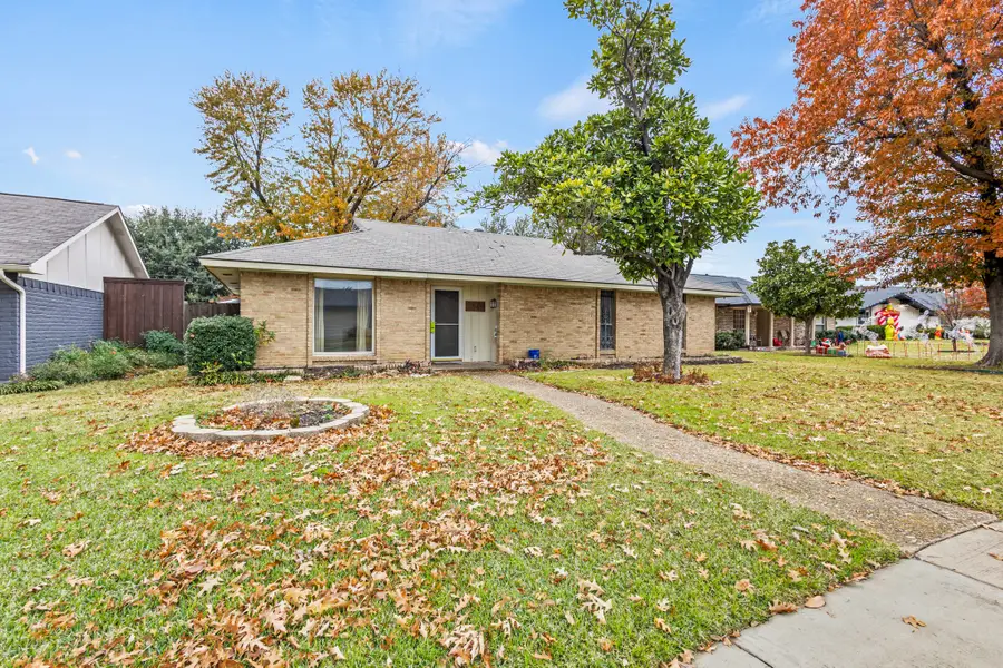 3045 Lockmoor Lane, Dallas, TX 75220 - Image #2