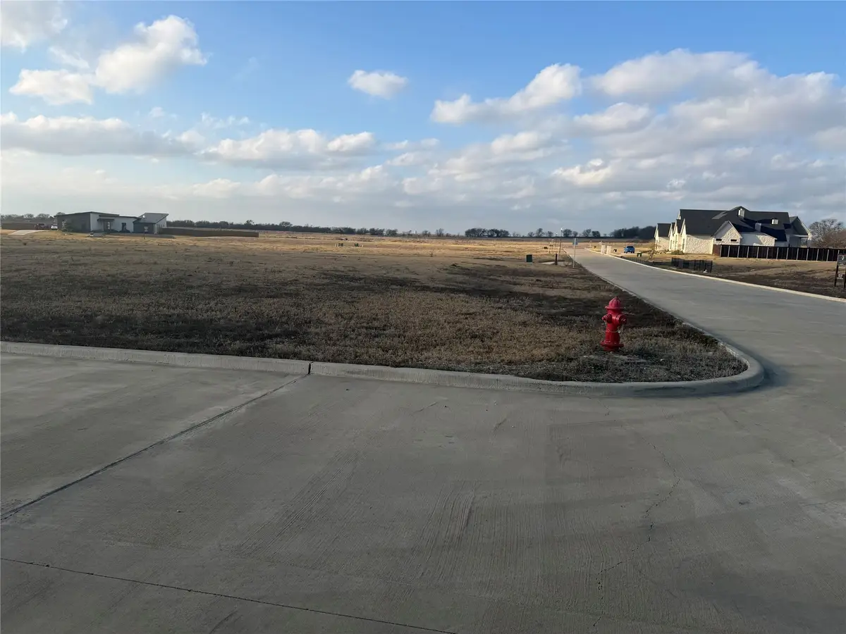 133 Iris Street, Lorena, TX 76655 - Image #1