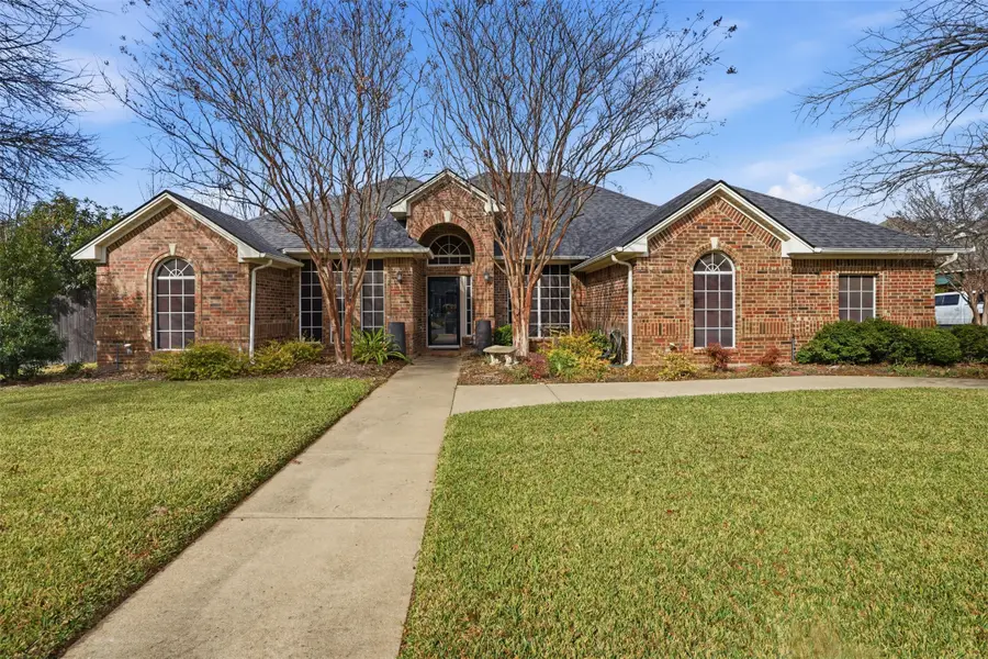 901 Dylan Court, Burleson, TX 76028 - Image #2