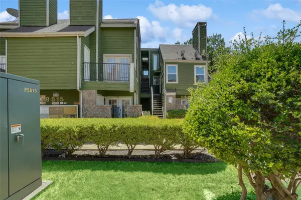 9815 Walnut Street #214, Dallas, TX 75243