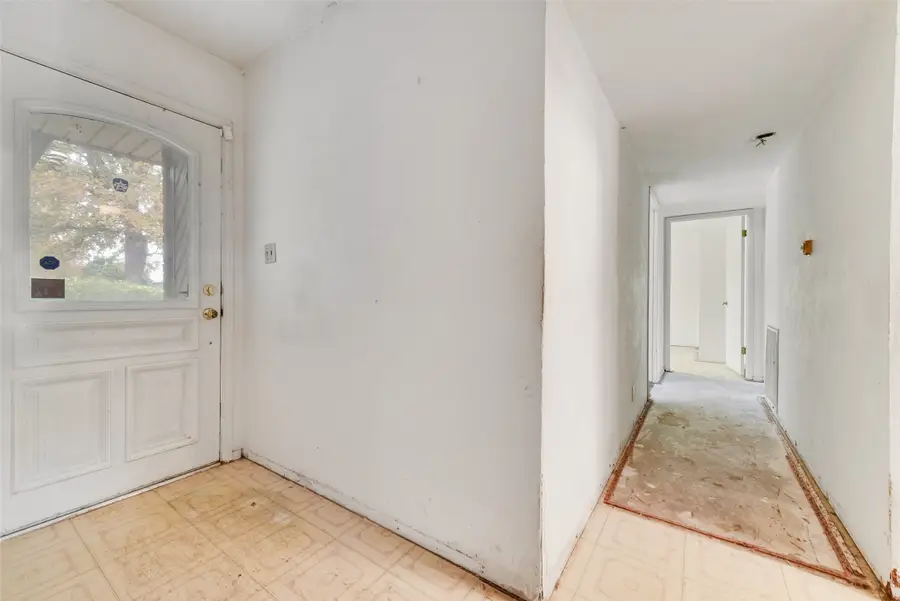 5104 Aztec Drive, The Colony, TX 75056 - Image #3