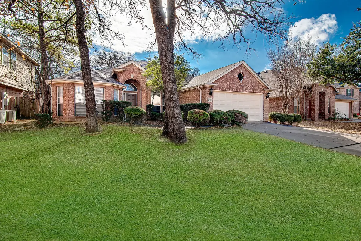 2525 Greenhaven Drive, Burleson, TX 76028 - Image #1