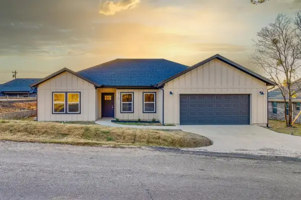 5716 Stonegate, Granbury, TX 76048