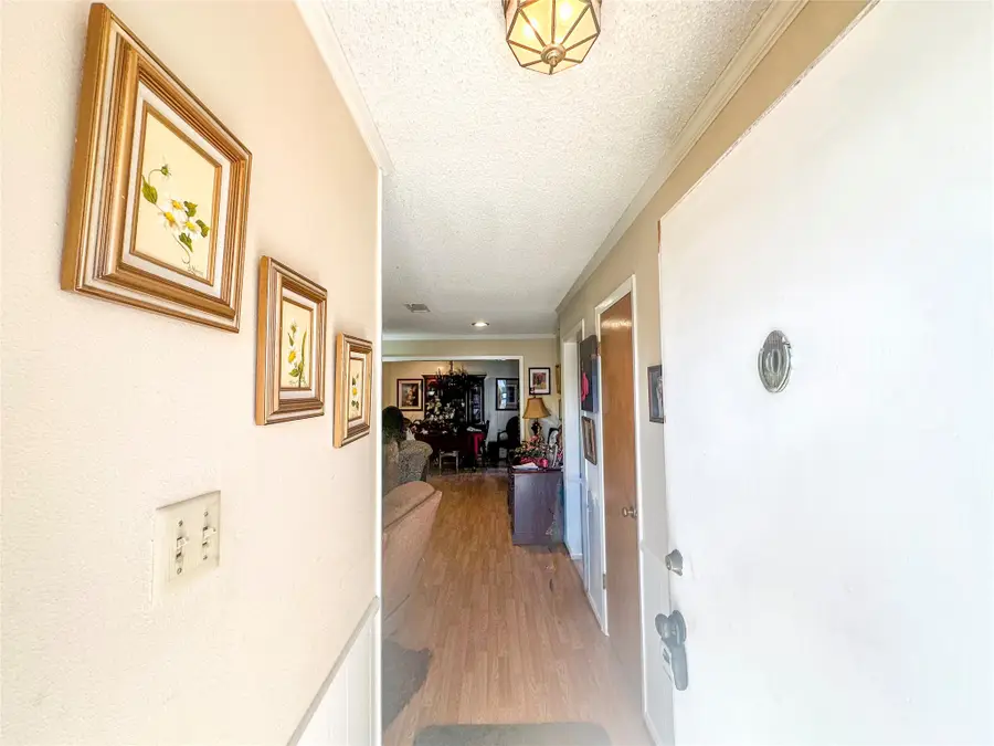 6401 Landmark Drive, Waco, TX 76710 - Image #2