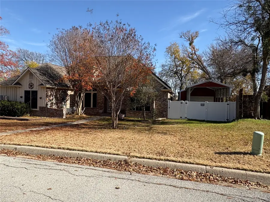 709 Timberview Court N, Fort Worth, TX 76112 - #2