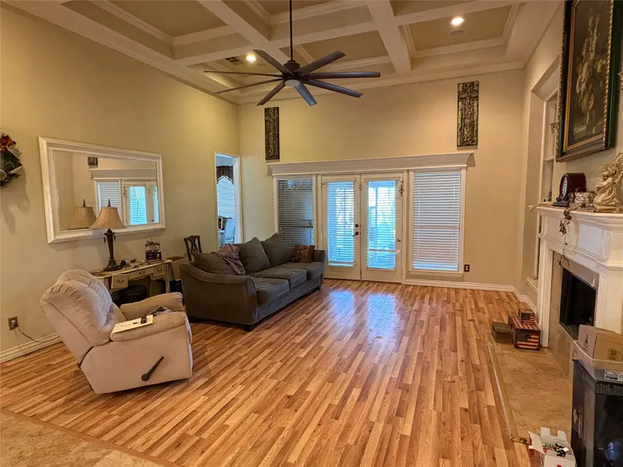 709 Timberview Court N, Fort Worth, TX 76112 - #3