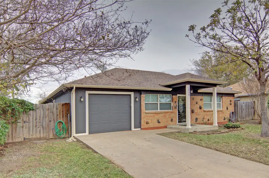 6800 Wallis Road, Lake Worth, TX 76135 - Image #2