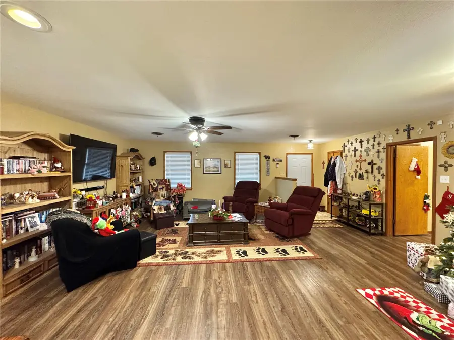 6989 W Fm 922, Era, TX 76238 - Image #3