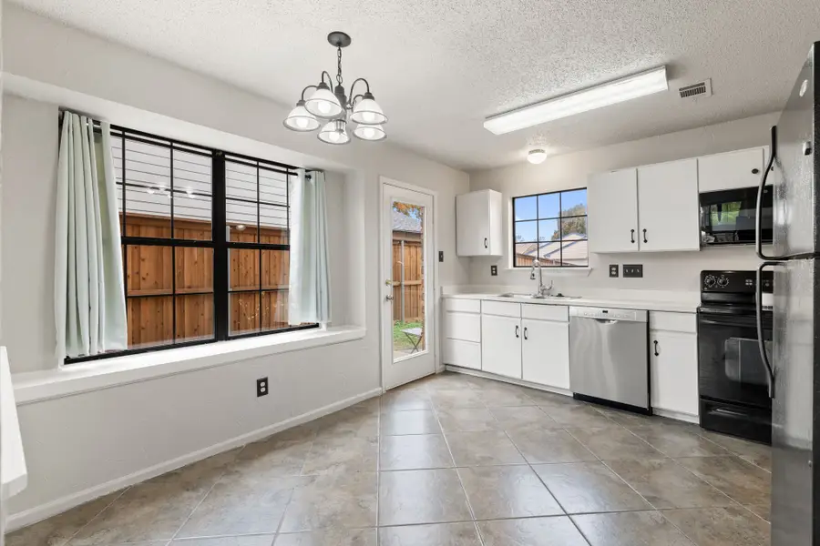 4231 Phoenix, Carrollton, TX 75010 - Image #3