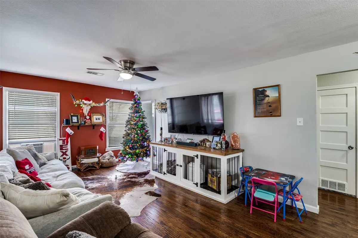 606 Tamara Lane, Grand Prairie, TX 75051 - Image #1