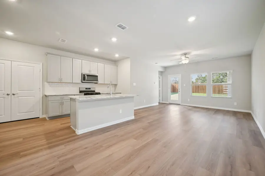 712 Leavenworth Drive, Princeton, TX 75071 - Image #3