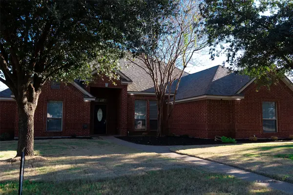 302 S Cedar Ridge Circle, Robinson, TX 76706