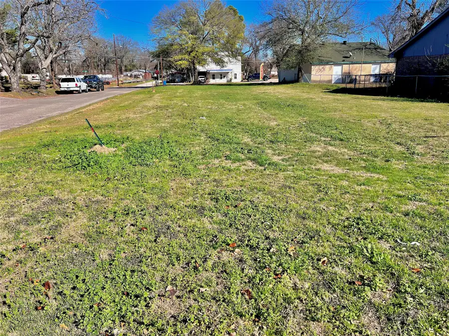 1112 N Beaton Street, Corsicana, TX 75110 - Image #2