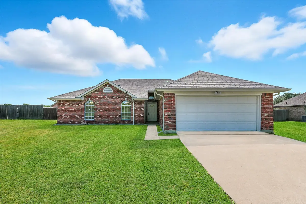 5007 Creek Crossing Drive, Greenville, TX 75402 - Image #1