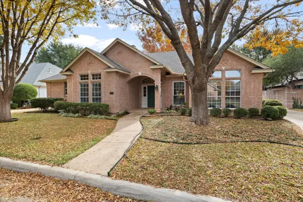 2833 Manorwood Trail, Fort Worth, TX 76109