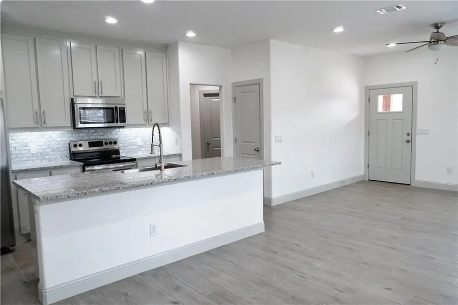 424 E Nelson Street, Denison, TX 75021 - Image #3