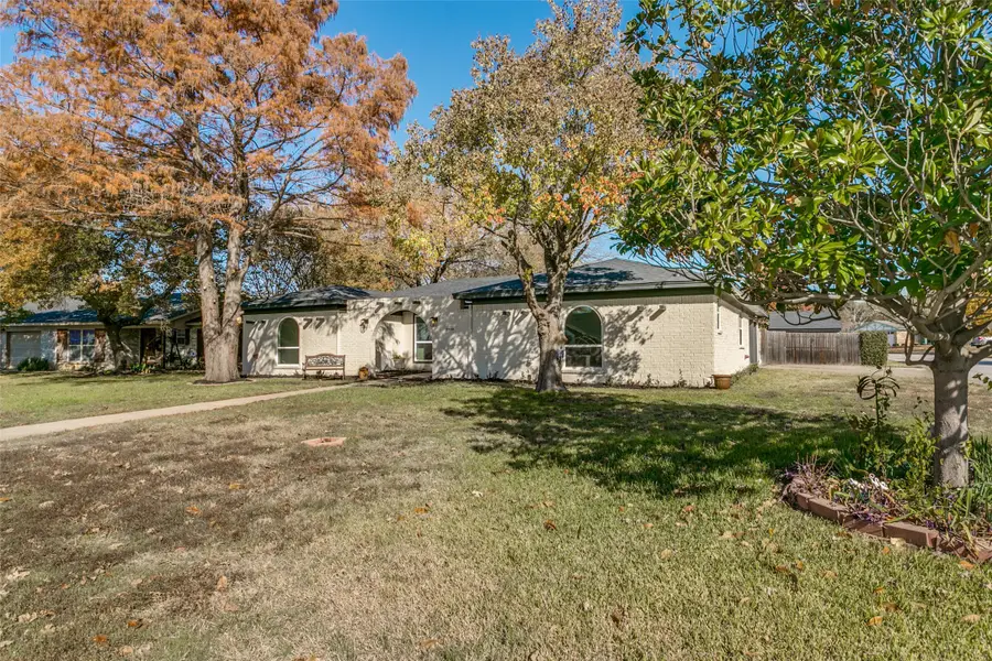 5900 Field Stone Court, North Richland Hills, TX 76180 - Image #3