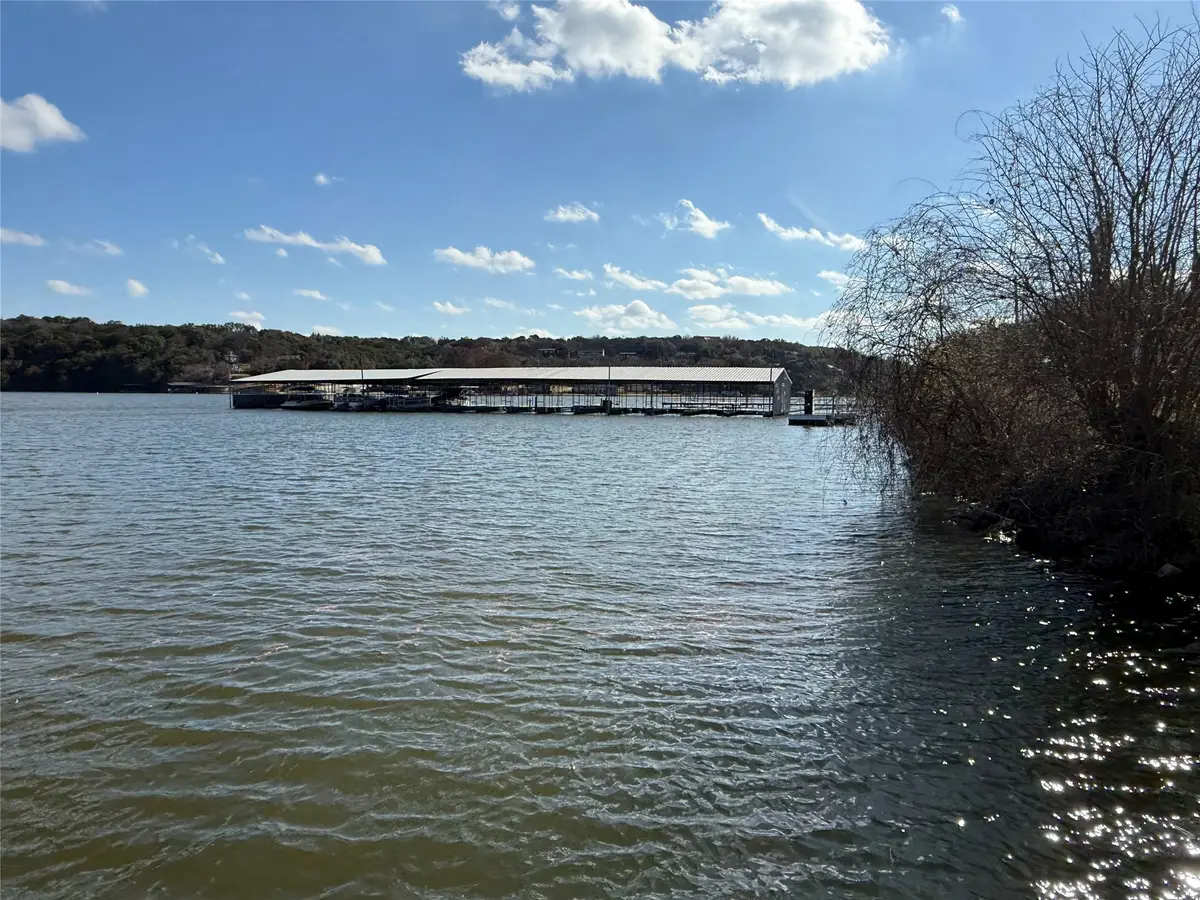 922 Pawnee Trail, Granbury, TX 76048 - Image #1