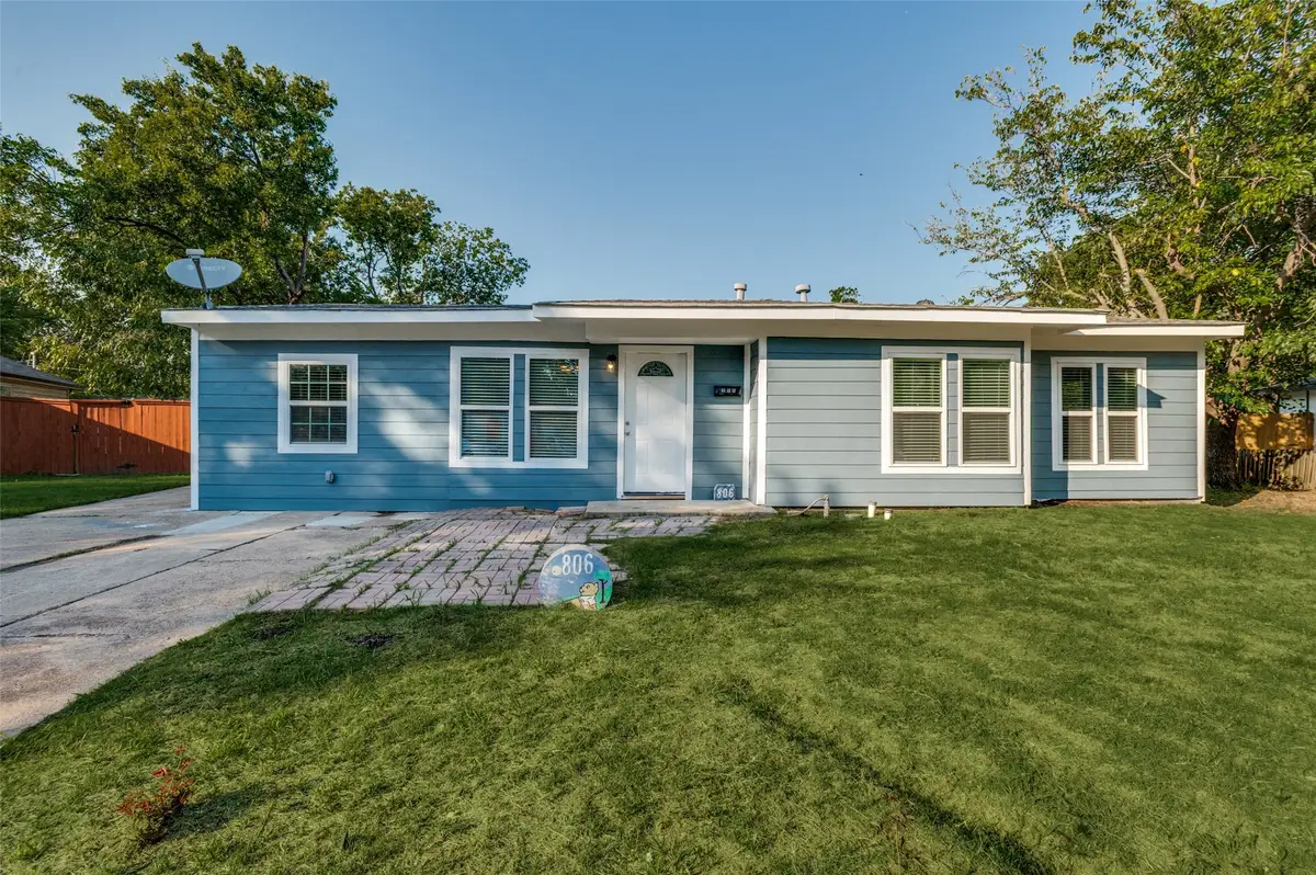 806 Highland Drive, Grand Prairie, TX 75051 - Image #1