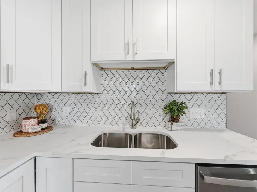 104 Clark Street, Whitesboro, TX 76273 - Image #3