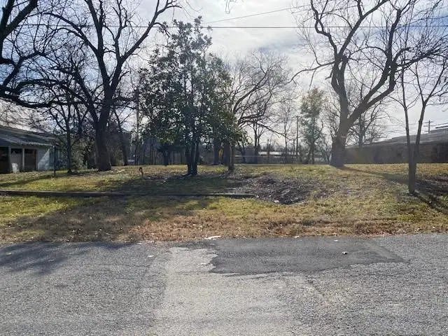 314 E 2nd Street, Bonham, TX 75418 - Image #1