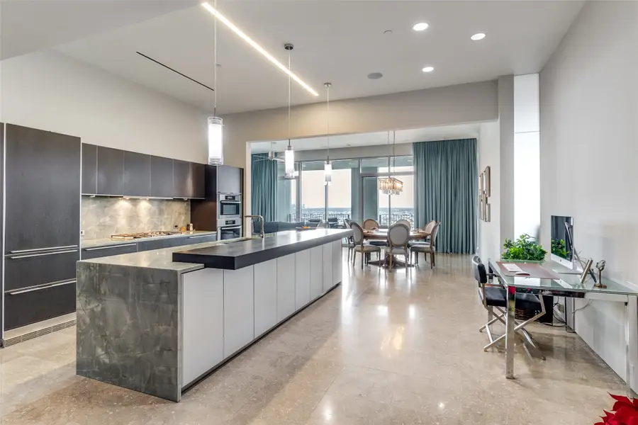 1717 Arts Plaza #1810, Dallas, TX 75201 - Image #2