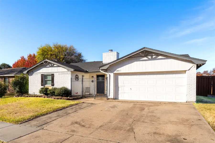 5300 Queenlily Court, Arlington, TX 76018 - Image #3