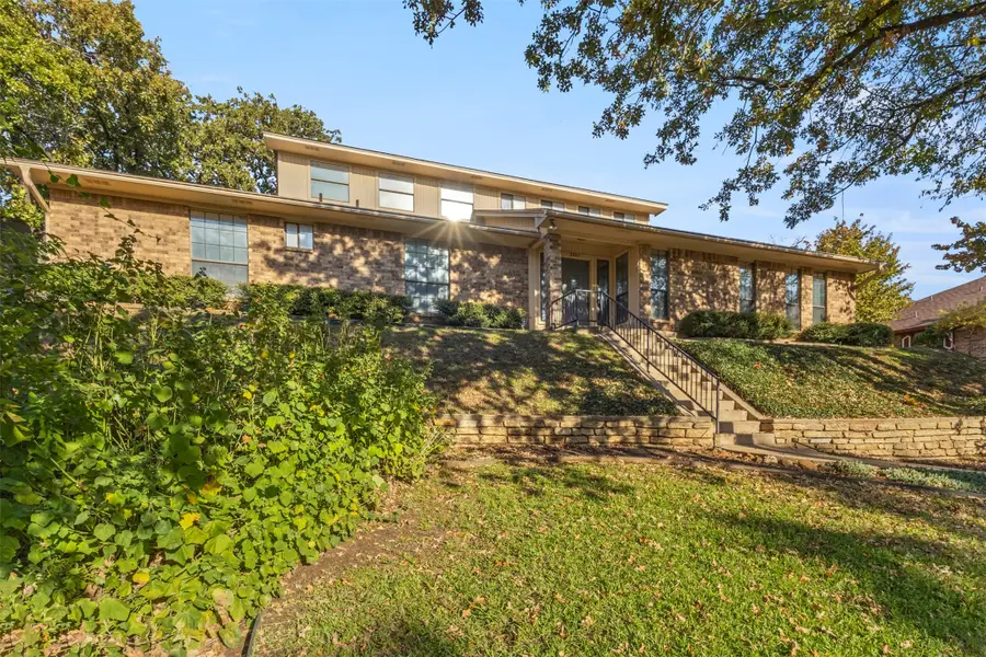 2707 Lincoln Drive, Arlington, TX 76006 - Image #2