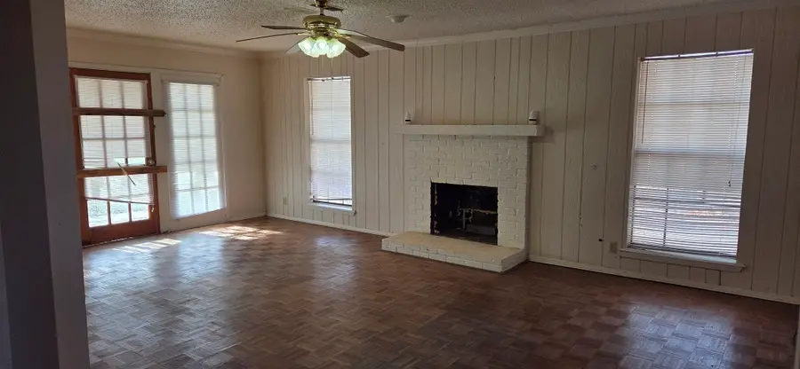 128 Estate West Road, Sherman, TX 75092 - Image #3