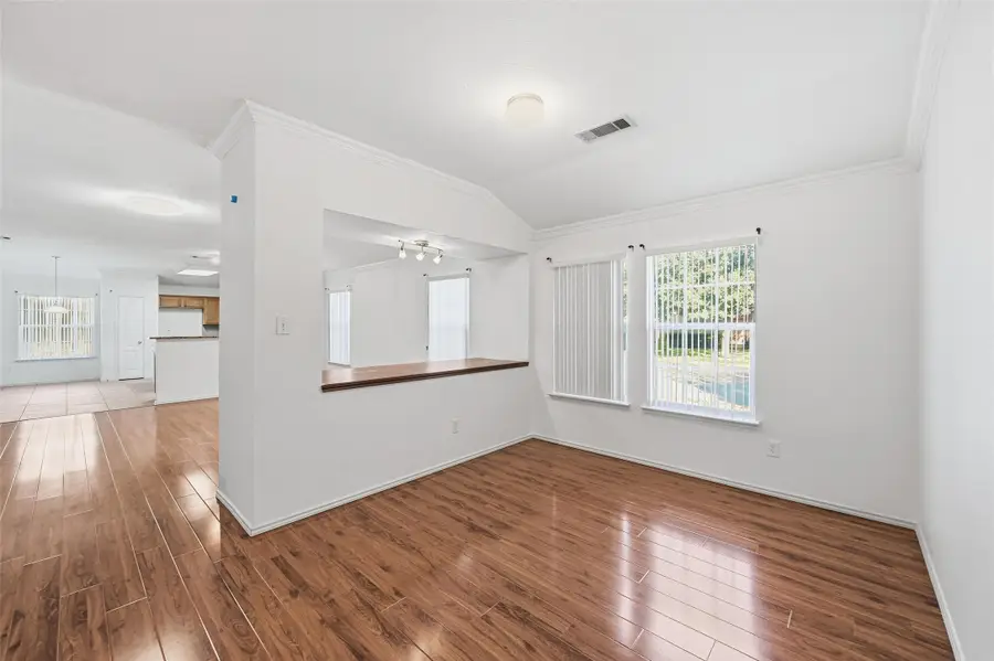 309 Moonlight Drive, Euless, TX 76039 - Image #3