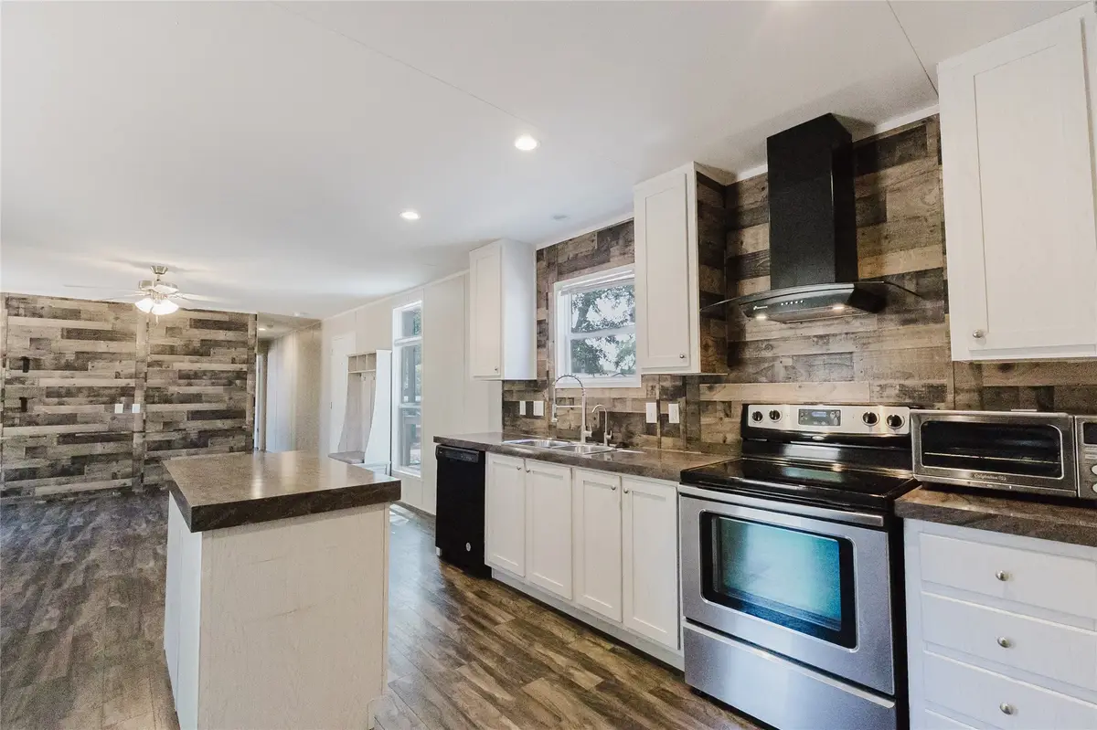 14412 Liberty School Road, Azle, TX 76020 - Image #1