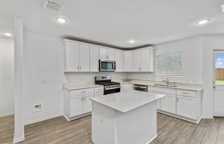 14058 Kempt Drive, Pilot Point, TX 76258 - Image #2