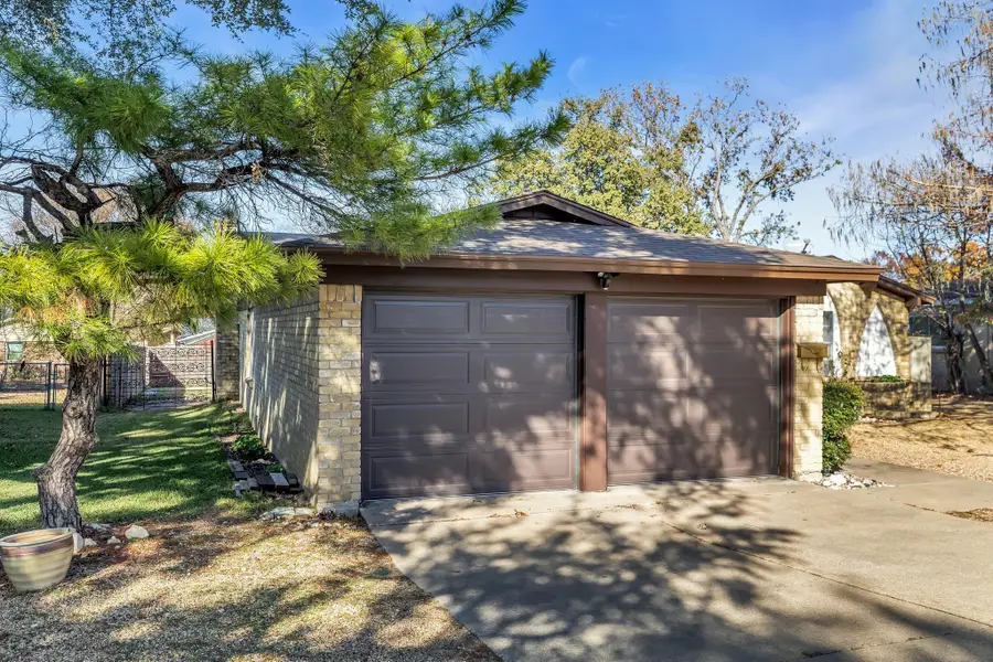 2012 York Drive, Edgecliff Village, TX 76134 - Image #2