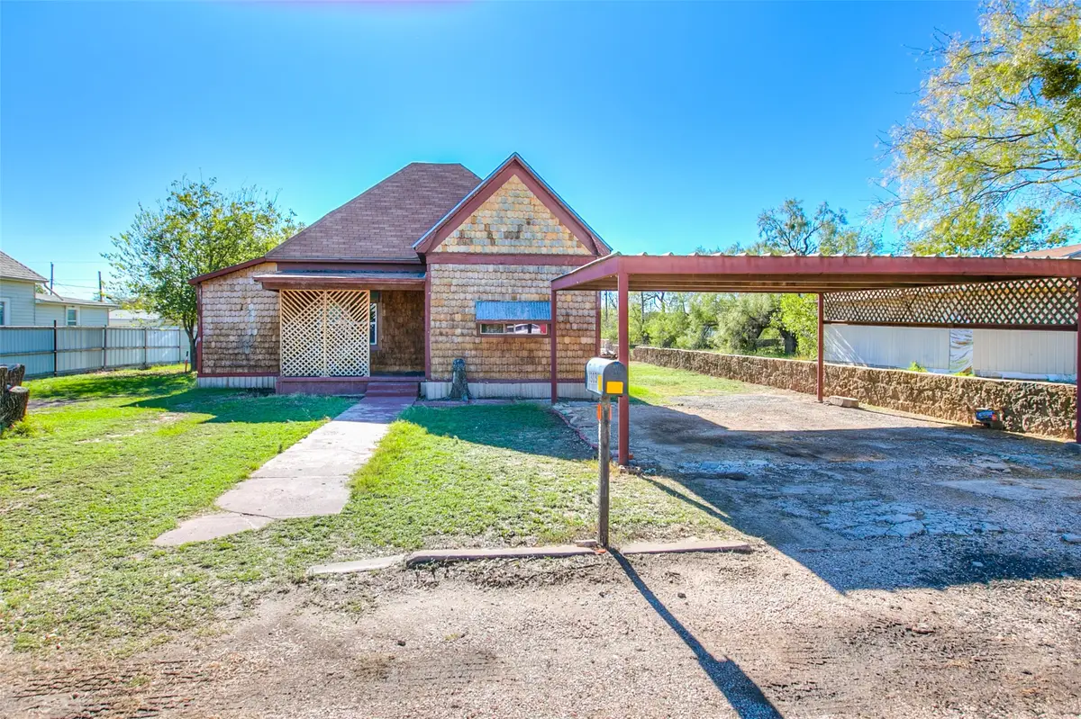 1303 N 7th Street, Ballinger, TX 76821 - Image #1