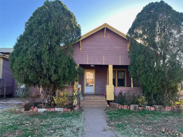 907 NW Ave I, Childress, TX 79201