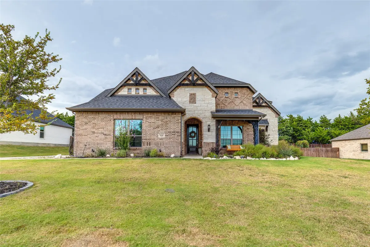 7431 Bald Cypress Drive, Ovilla, TX 75154 - Image #1