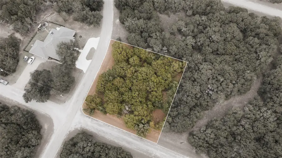 25064 Woodmont Drive, Whitney, TX 76692 - Image #2