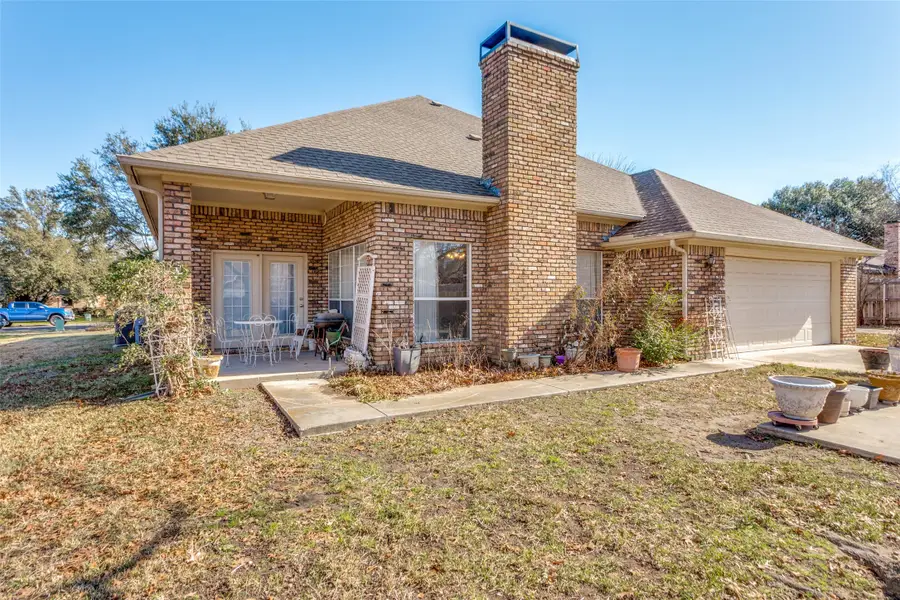 345 Huggins Drive, Springtown, TX 76082 - Image #2