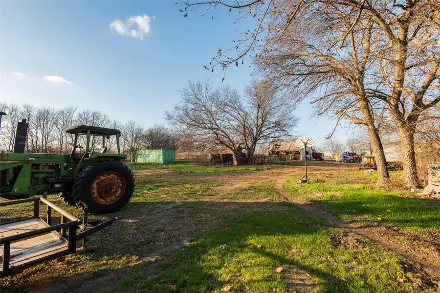 717 N Pecan Creek Trail, Valley View, TX 76272 - Image #3