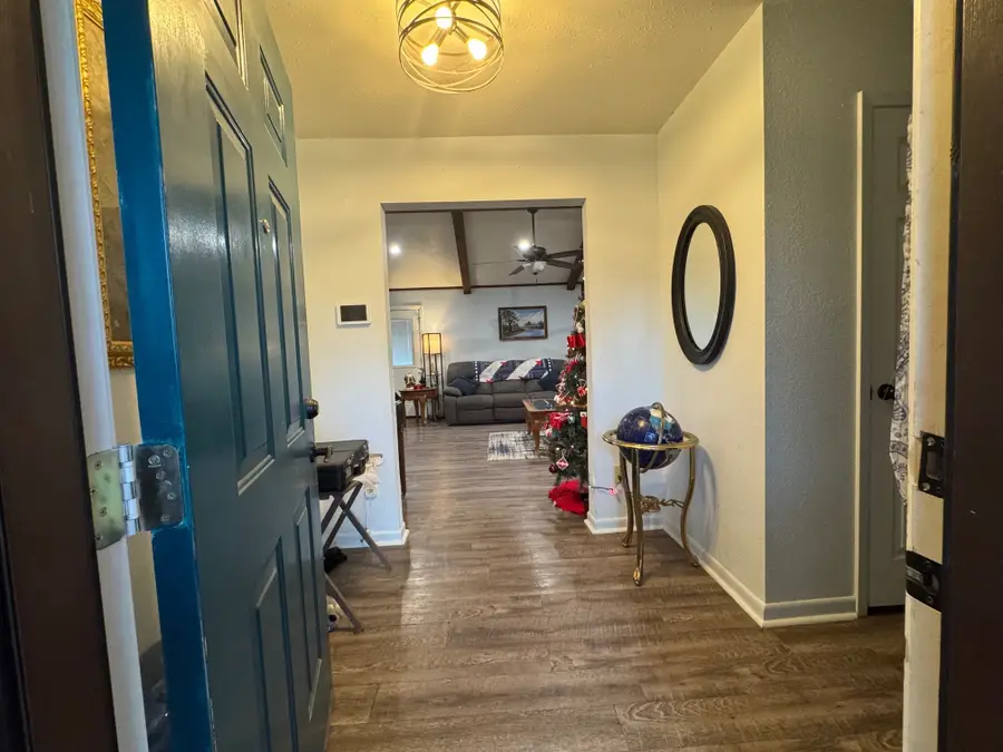 817 S Bell Street, Hamilton, TX 76531 - Image #3