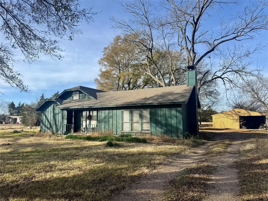 527 County Road 2145, Telephone, TX 75488 - Image #2