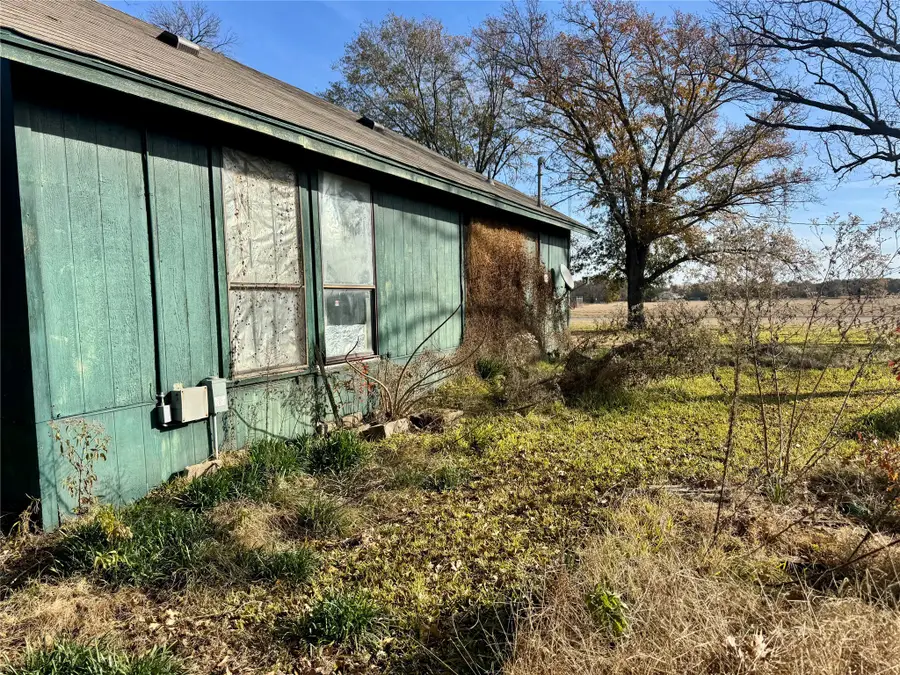 527 County Road 2145, Telephone, TX 75488 - Image #3