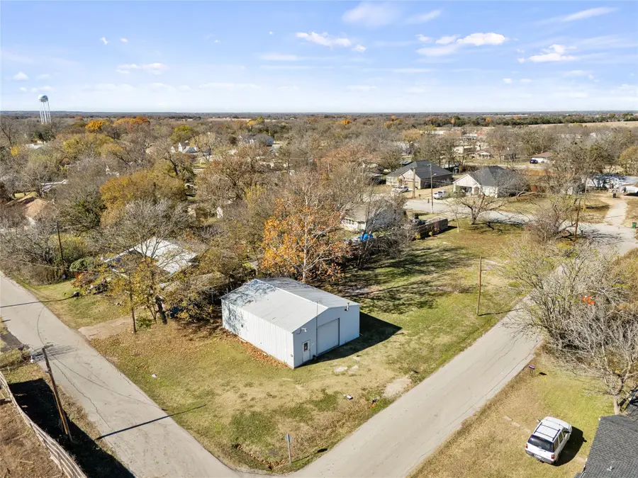 715 E 10th Street, Kemp, TX 75143 - Image #2